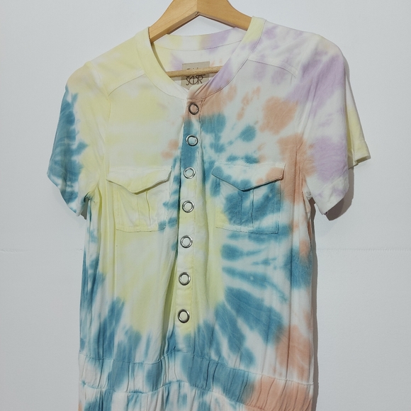 Chaser Tie Dye Heirloom Button Down Romper - Picture 5 of 16